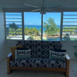 Luquillo Beach Ocean Beach，位于卢基约的酒店