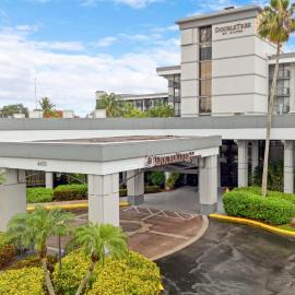 DoubleTree by Hilton Palm Beach Gardens，位于棕榈滩花园的酒店