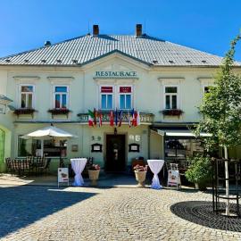 Hotel Šumava，位于上布罗德的酒店