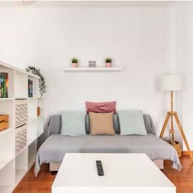 Apartamento luminoso en Espartinas Totalmente climatizado，位于埃斯帕尔蒂纳斯的酒店