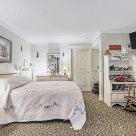 Quiet Getaway with Queen Bed & Wi-Fi，位于克拉克萨米特的酒店