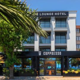 Premier Lounge Hotel，位于图兹拉的酒店