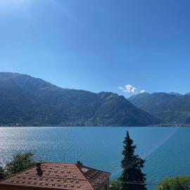 Regina Lake Como Condo，位于Dorio的酒店