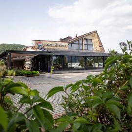 Zajazd Kałużna zameldowanie do 20 00，位于Łącko的酒店