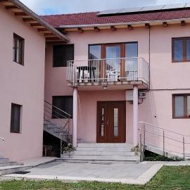 CASA BIA CRIBO Sannicolau de Munte - bai termale，位于Săcueni的酒店