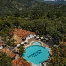 Hotel Quimbaya，位于圣赫罗尼莫的酒店