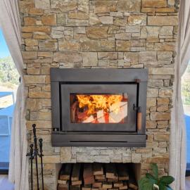 Hilltop Retreat Creswick，位于克莱斯韦克的酒店