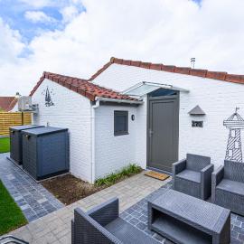 Myfa Beachcottage Zeewind II 270，位于布列登的酒店