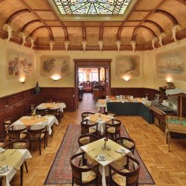 Hotel Elefant，位于什未林的酒店