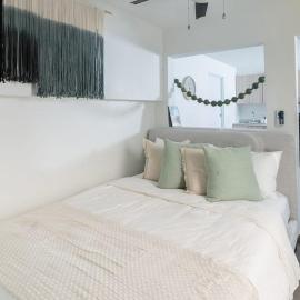 AQUA Terrazas Studio 3 - Beachfront, Pool, Local Fun & Dining，位于多拉多的酒店
