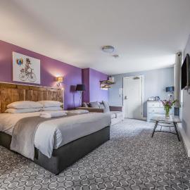 rooms@73，位于滑铁卢维尔的酒店