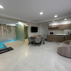 Risa Apartments，位于奥拉迪亚的酒店