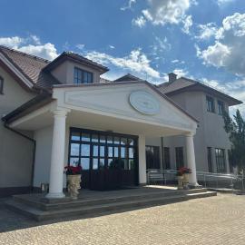 Hotel Dudek，位于Mniów的酒店