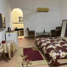 Simple Beach Stay 100m to Dahariz Beach Salalah，位于塞拉莱的酒店