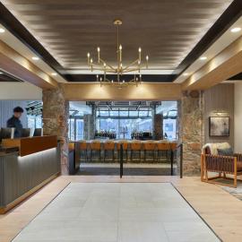 Stonebridge Inn,位于斯诺马斯村的酒店