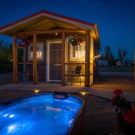 Prairie Junction Rustic Cabins Stettler，位于Stettler的酒店