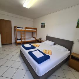 Letovišče primarija Kurta Kanclerja Punat，位于普纳特的酒店
