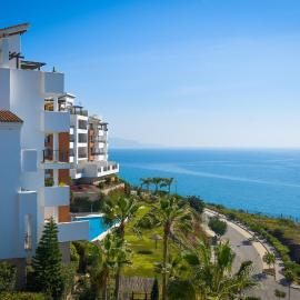Olée Nerja Holiday Rentals by Fuerte Group，位于托罗克斯科斯塔的酒店