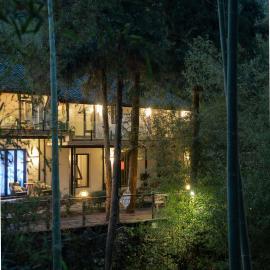 July Bamboo Hostel，位于德清的酒店