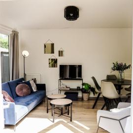 Stijlvol Tiny House Zeeland - In het hart van Zeeland VP022，位于heinkenszand的酒店