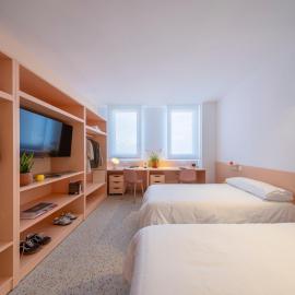 Hotel Valencia Tower，位于布尔哈索特的酒店