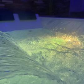 Nuit Magique en Love Room avec Jacuzzi Privé，位于维耶尔宗的酒店