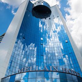 Hotel Mellain，位于图兹拉的酒店