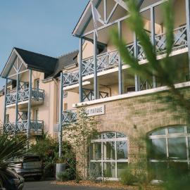 Hotel Aigue Marine，位于特雷吉耶的酒店