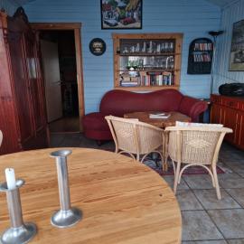 Ferienbungalow mit Garage und Grundstück in Sommersdorf UER，位于Penkun的酒店