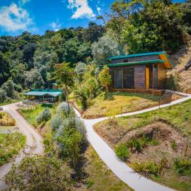 Hotel de Montaña Gema del Bosque，位于Copey的酒店