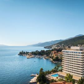 Hotel Ambasador - by Liburnia Hotels & Villas，位于奥帕提亚的酒店