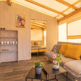 Glamping Tents - Camp Slatina，位于马丁斯契卡的酒店