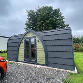 Sutton Fields Pod，位于Preston on the Hill的酒店
