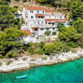 Lučica, Luxury Rooms By the Sea，位于普契什查的酒店
