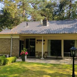 Boshuis voor gezinnen en families - 4 slaapkamers, 9 personen, privacy & jacuzzi