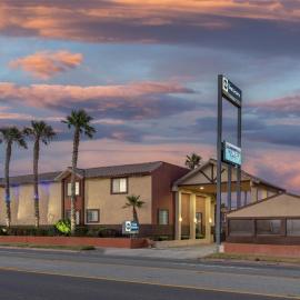 Best Western Desert Winds，位于莫哈韦的酒店