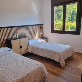 Albergue CAROI HOSTEL & ROOMS Armenteira，位于Armentera的酒店
