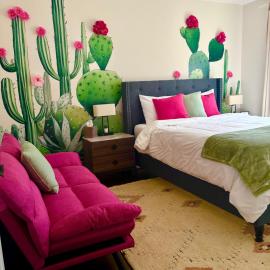Rooms at the Cactus Blossom- Scottsdale，位于凤凰城的酒店
