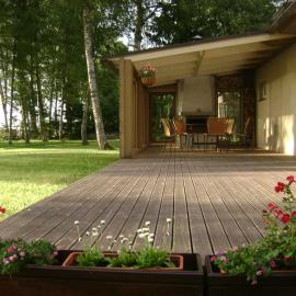 Mere Holiday House，位于Salme的酒店