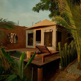 Punta Mozambique - Glamping de lujo con AC，位于埃斯孔迪多港的酒店