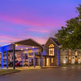 Best Western Smiths Falls Hotel，位于史密斯福尔斯的酒店