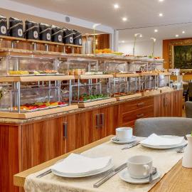 TIPTOP Hotel Burgschmiet Garni