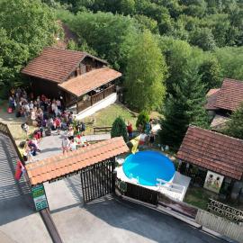 Kosmajski vajati Petra，位于Nemenikuće的酒店