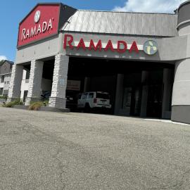 Ramada by Wyndham Newburgh/West Point，位于纽堡的酒店