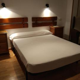 Hotel Los Perales，位于普韦布拉桑纳比亚的酒店