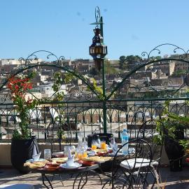 Riad Dar Guennoun - Luxury Suites in the Heart of Fes，位于非斯的酒店