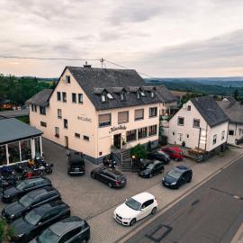 Landgasthaus Moselhöhe,位于Liesenich的酒店