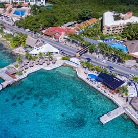 Casa del Mar Cozumel Hotel & Dive Resort with free access to an exclusive beach club，位于科苏梅尔的酒店