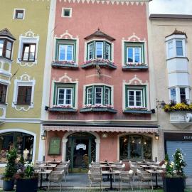 Hotel Goldenes Kreuz - since 1605，位于维皮泰诺的酒店