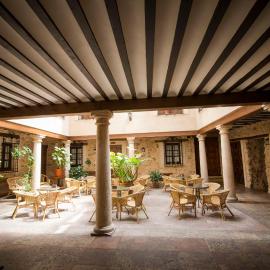 Hospedería Real Casona la Beltraneja，位于贝尔蒙特的酒店